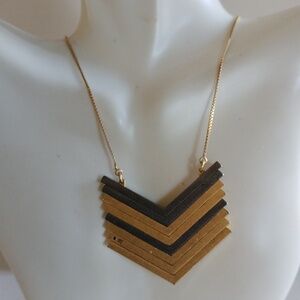 M DESIGNER HIGH END  GOLD PLATED TWO COLORS NECKLACE 32" LONG>